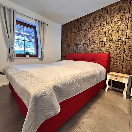 Ferienwohnung Mit Gartennutzung, Garage Und Wallbox Ebersbach-Neugersdorf Eksteriør bilde